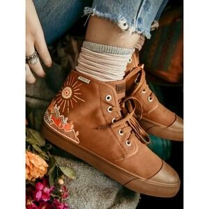 NWT!! BANGS Sunrise Mountain Embroidered High Top Shoes Men's 6 Women's 7.5